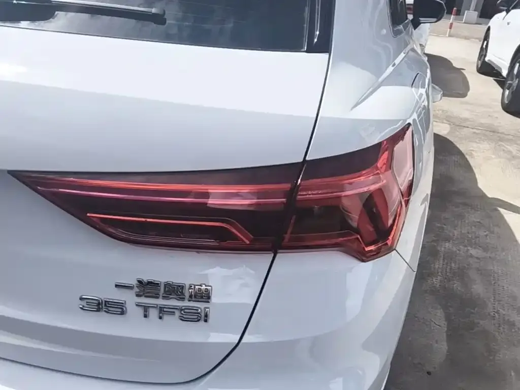 Audi Q3 — фото 2