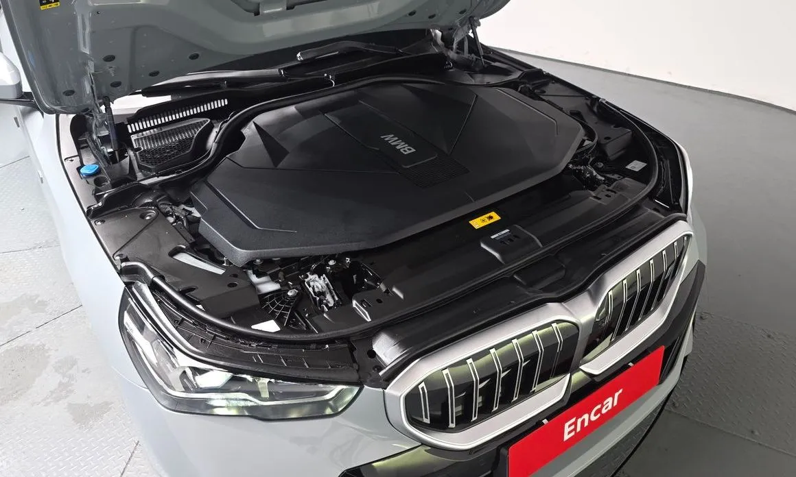 BMW i5 — фото 10