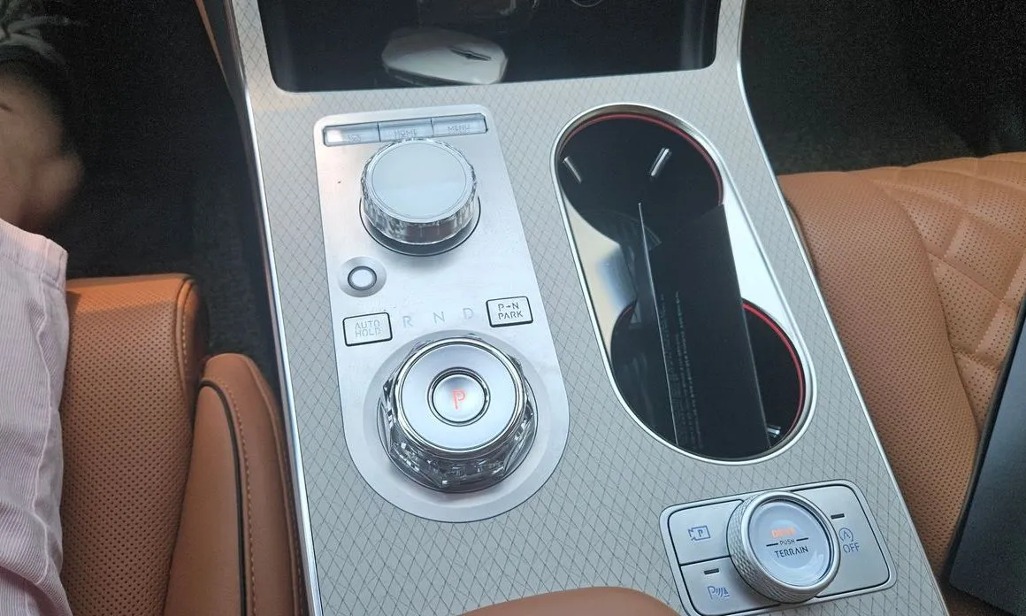 Genesis GV80 — фото 10
