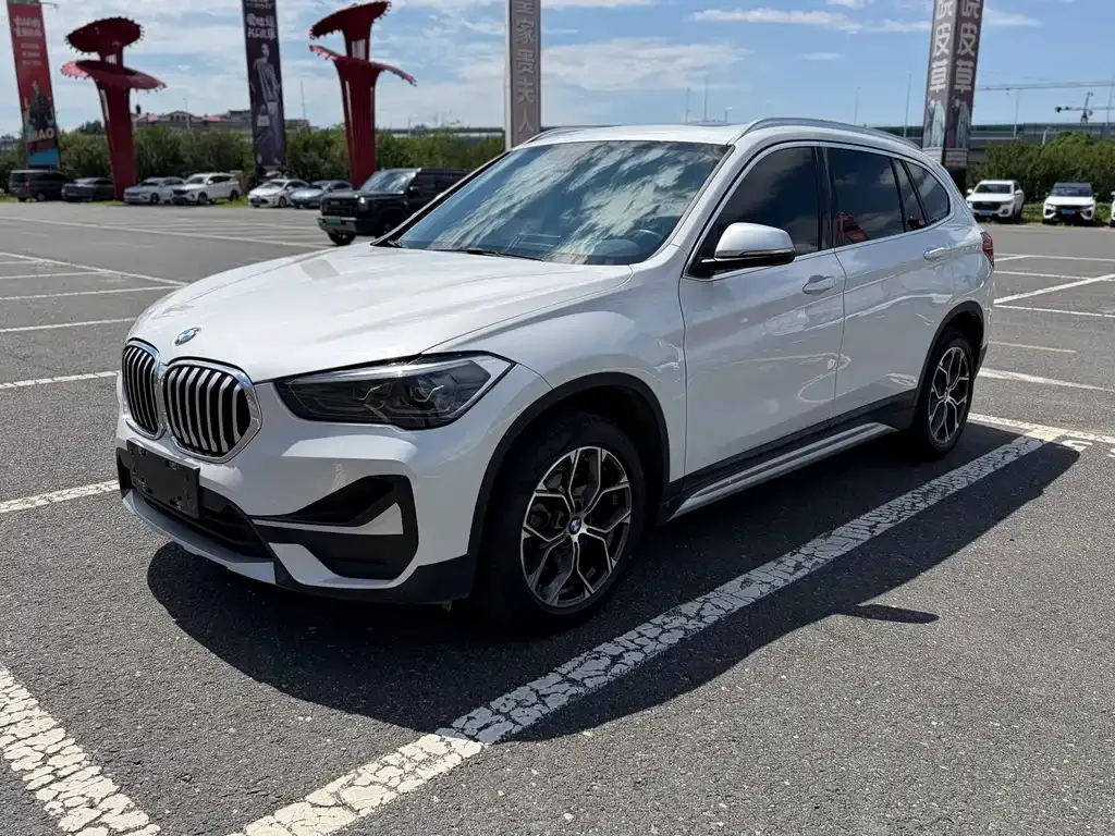 BMW X1 — фото 1