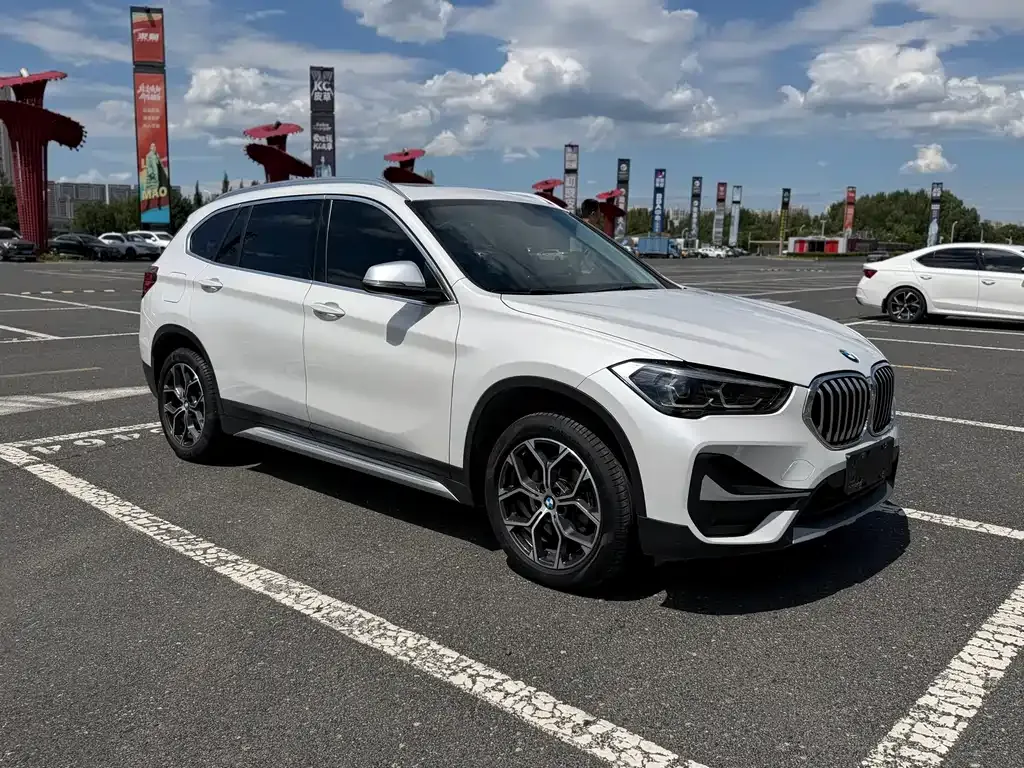 BMW X1 — фото 9