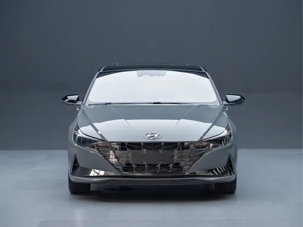Hyundai Elantra — фото 3