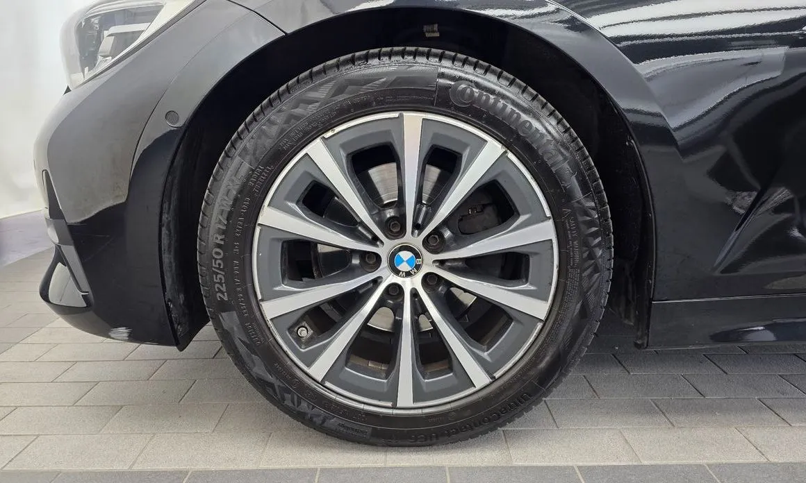 BMW 3-Series 2021 из KR, фото 8