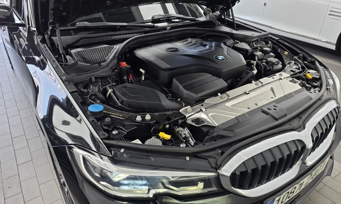 BMW 3-Series 2021 из KR, фото 9
