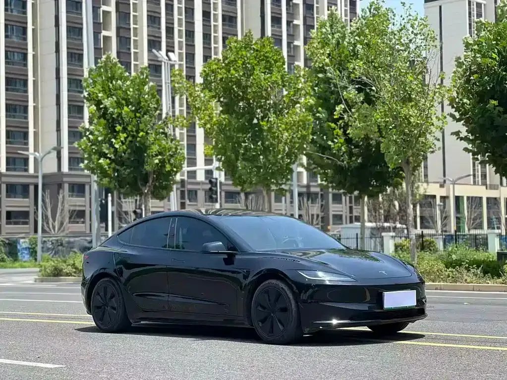 Tesla Model 3 — фото 8