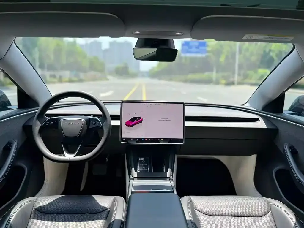 Tesla Model 3 — фото 3