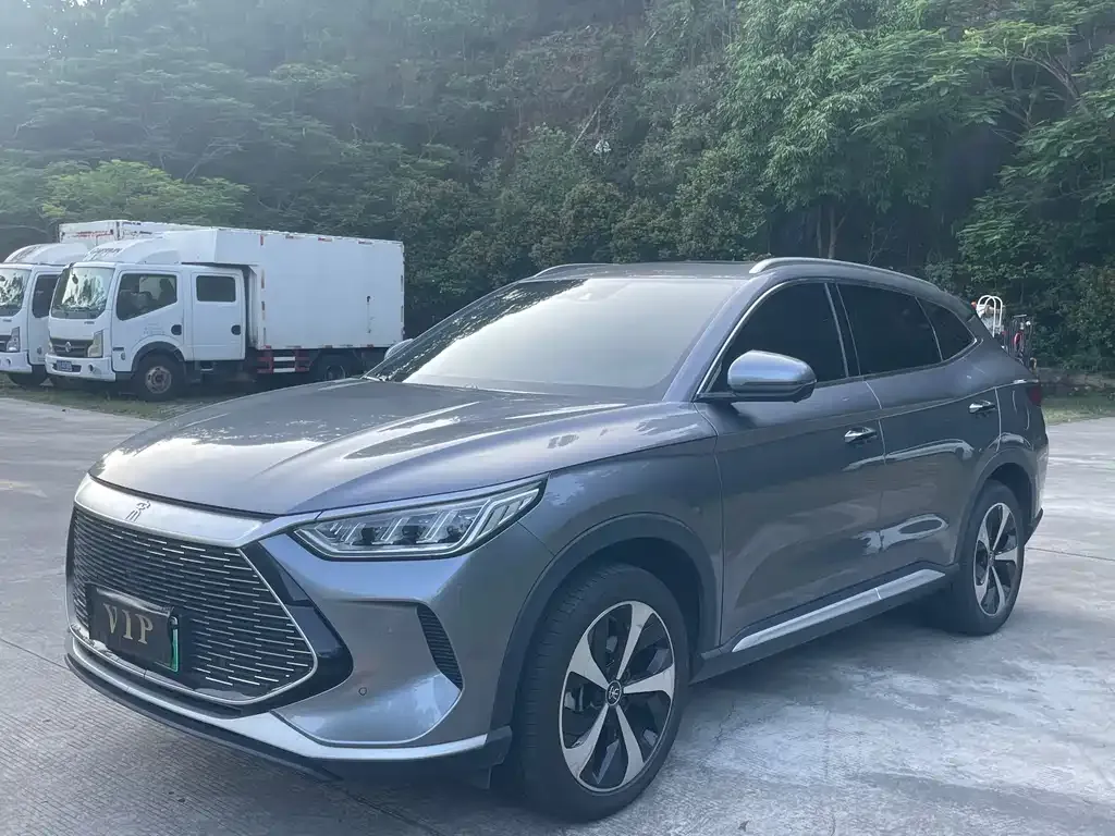 BYD PLUS New Energy — фото 1