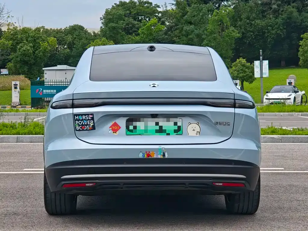 NIO EC6 — фото 10