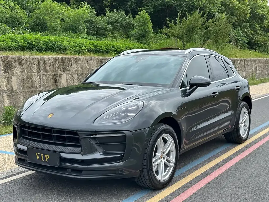 Porsche Macan — фото 1