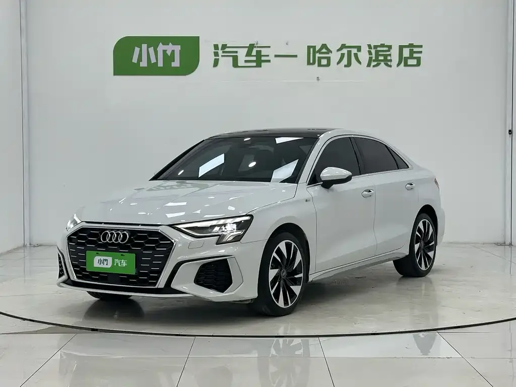 Audi A3 — фото 1