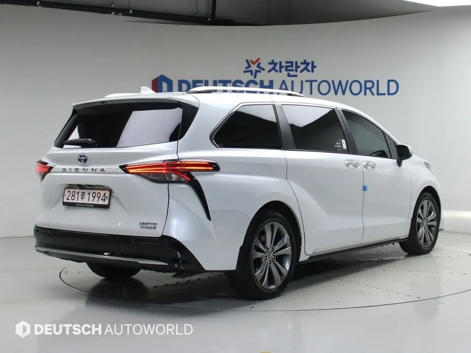 Toyota Sienna 2024 из KR, фото 3