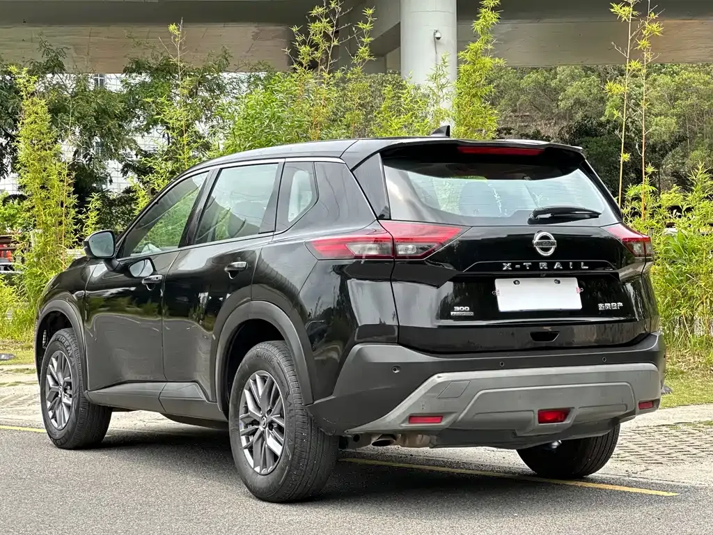 Nissan X-Trail — фото 9