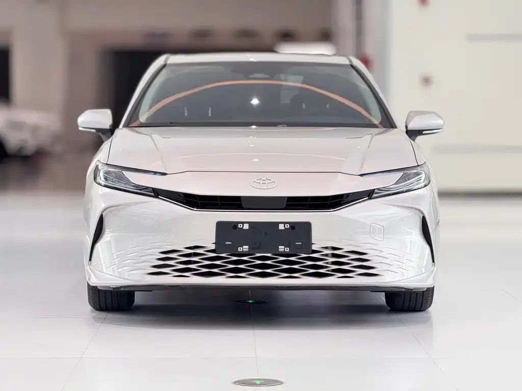 Toyota Camry 2024 из CN, фото 6
