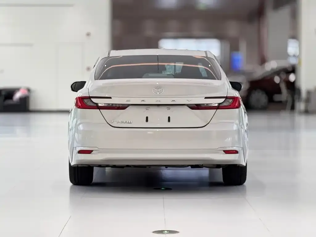 Toyota Camry 2024 из CN, фото 8