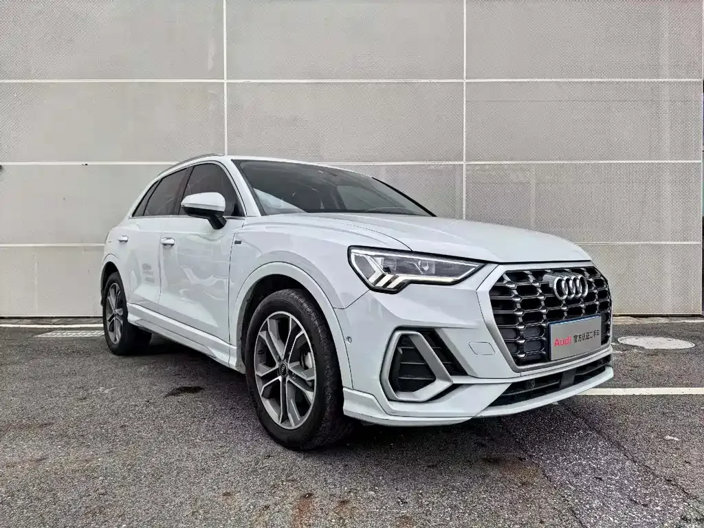 Audi Q3 — фото 8