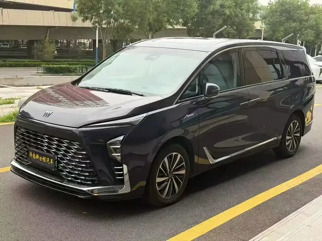 Buick GL8 Hybrid — фото 1