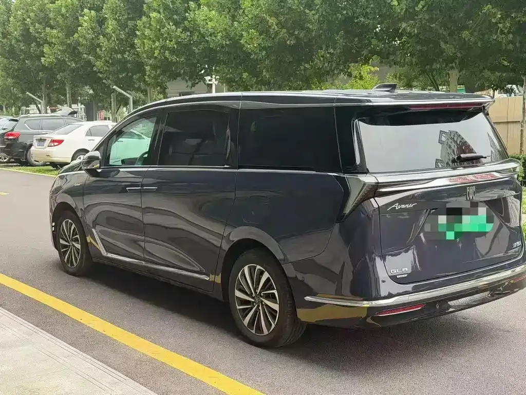 Buick GL8 Hybrid — фото 9