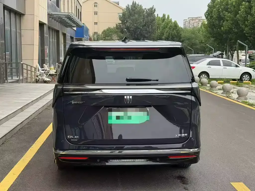Buick GL8 Hybrid — фото 5