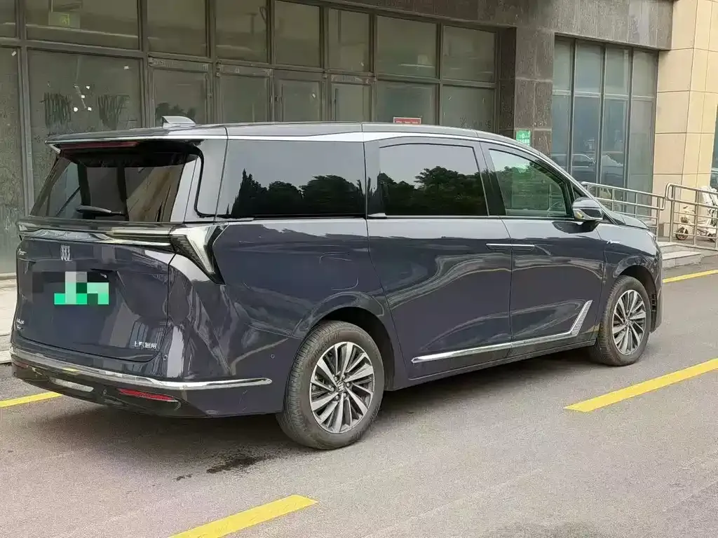 Buick GL8 Hybrid — фото 6