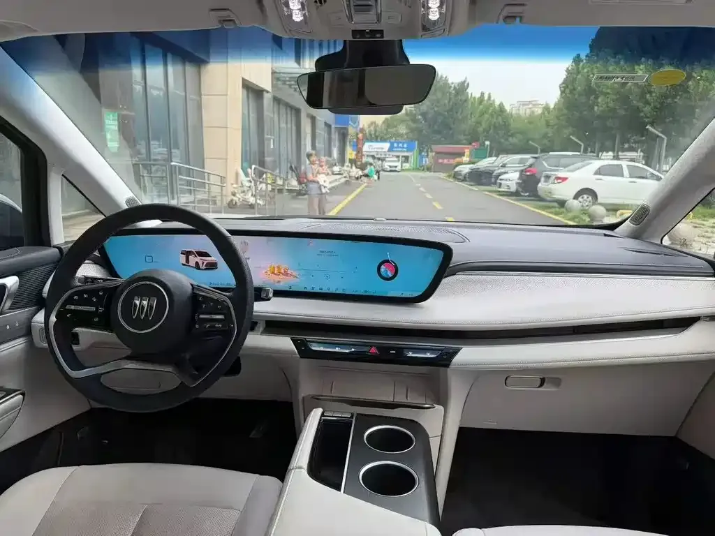Buick GL8 Hybrid — фото 2