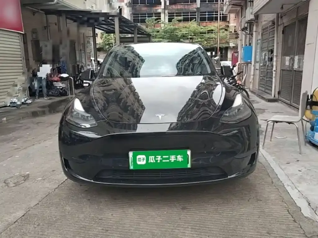 Tesla Model Y — фото 8