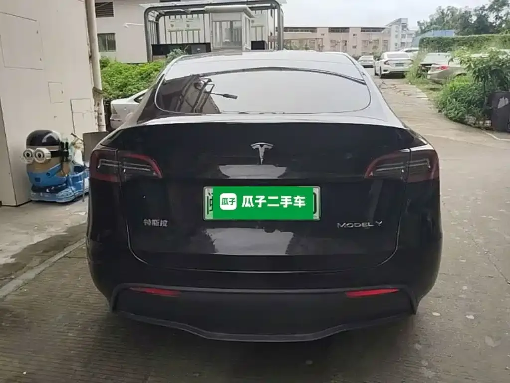 Tesla Model Y — фото 9