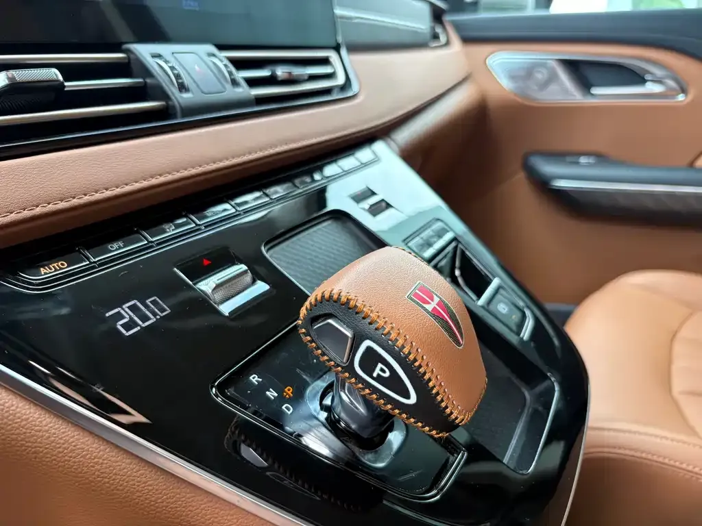 Hongqi HQ9 PHEV 2024 из CN, фото 4