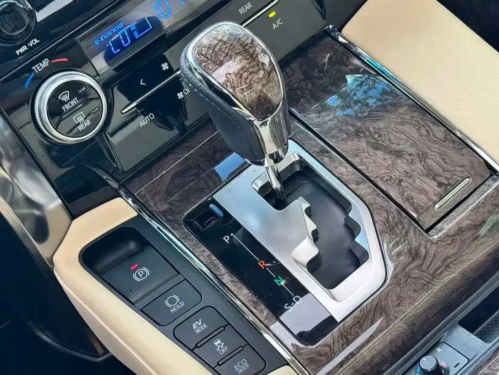 Toyota Vellfire 2022 из CN, фото 7