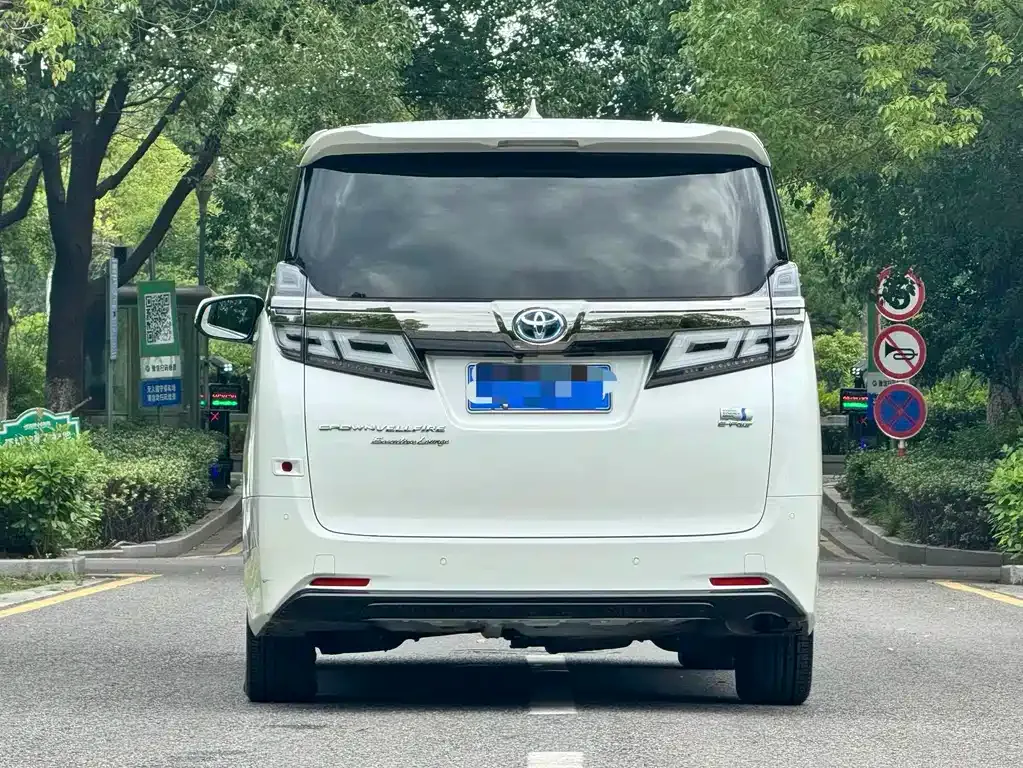 Toyota Vellfire 2022 из CN, фото 5