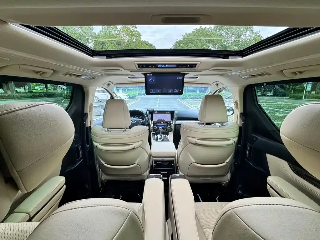 Toyota Vellfire 2022 из CN, фото 6