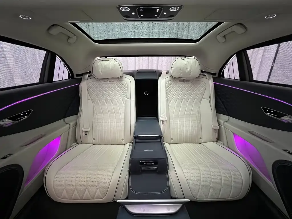 Bentley Flying Spur — фото 3