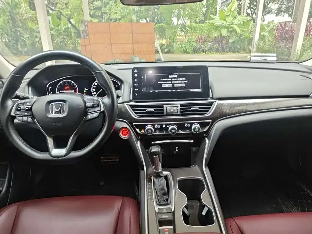 Honda Accord — фото 8