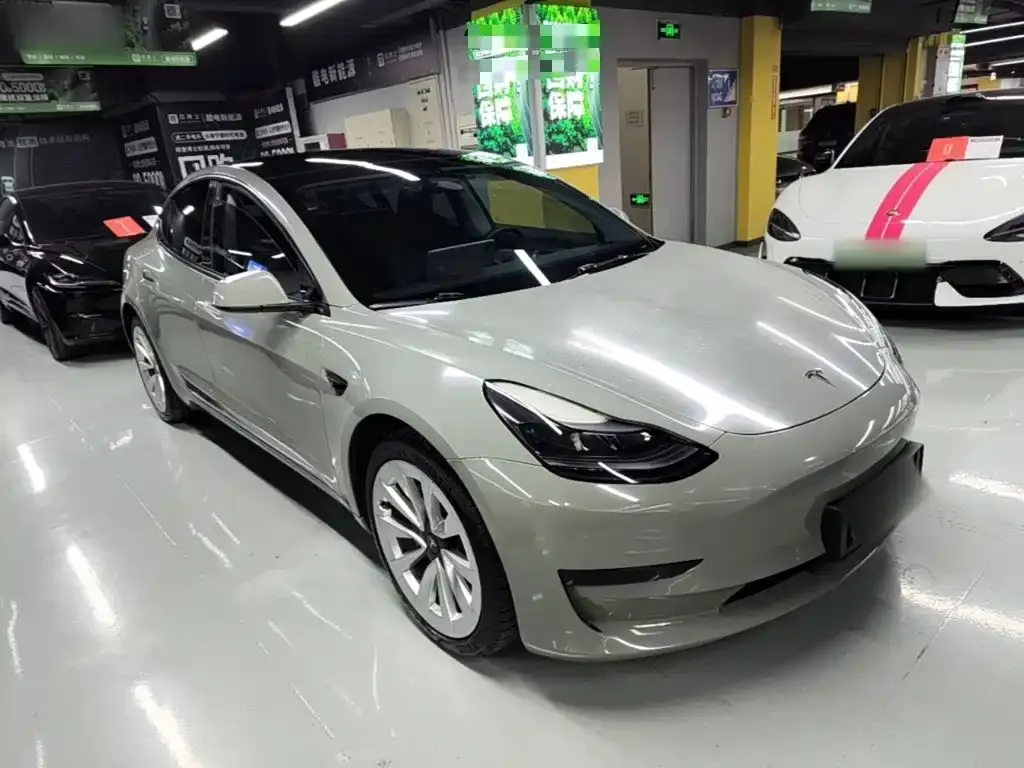 Tesla Model 3 — фото 8