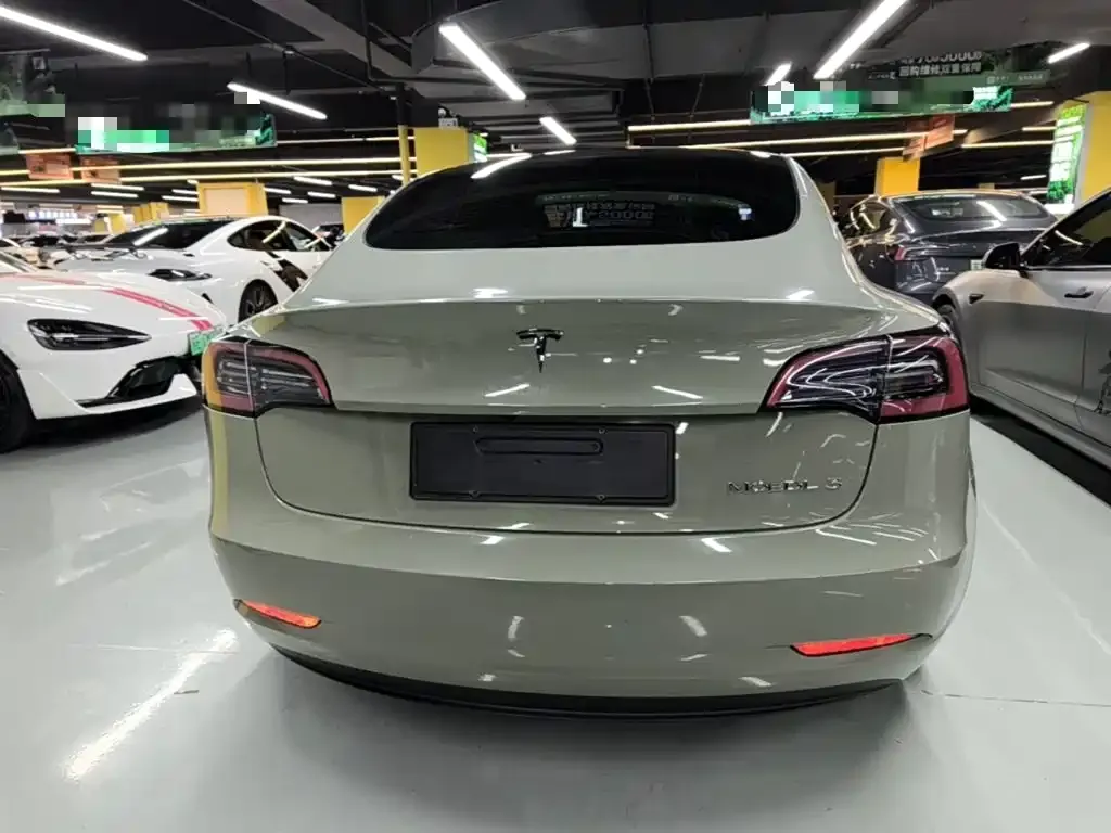 Tesla Model 3 — фото 4