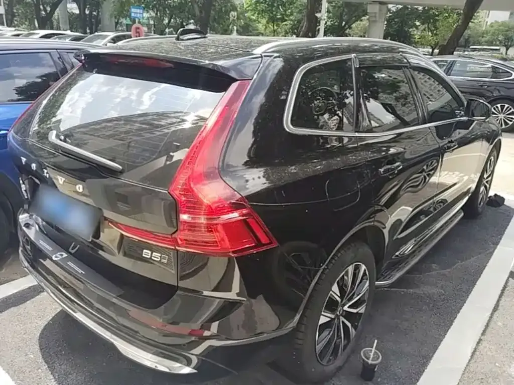 Volvo XC60 — фото 4
