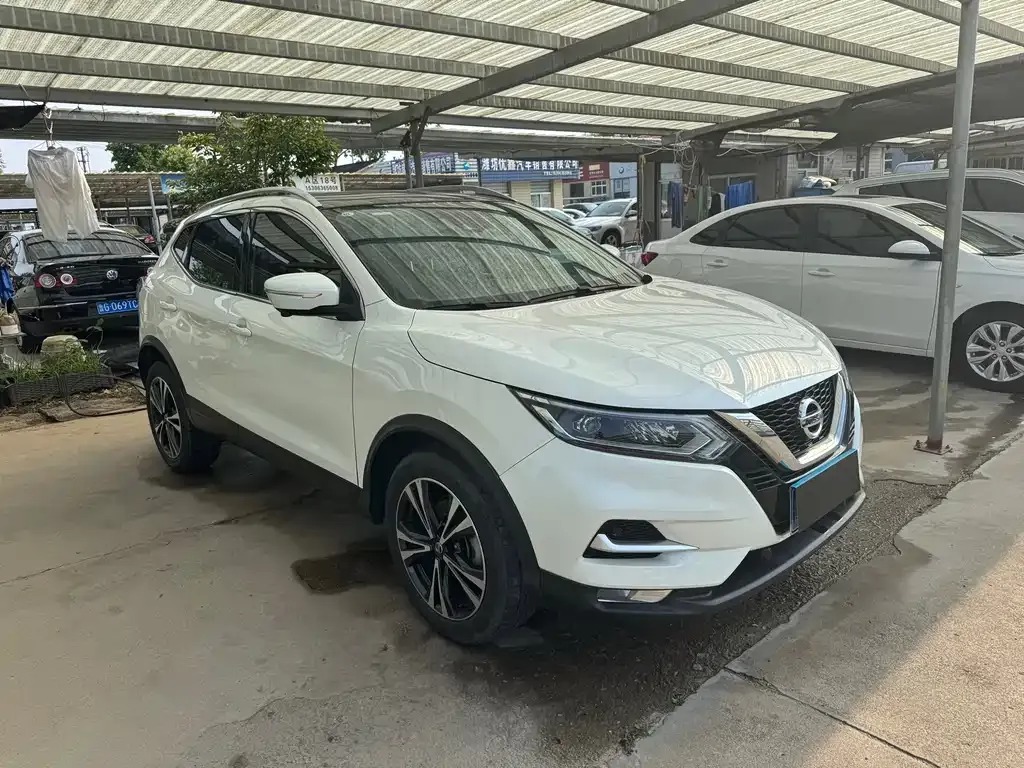 Nissan Qashqai — фото 4