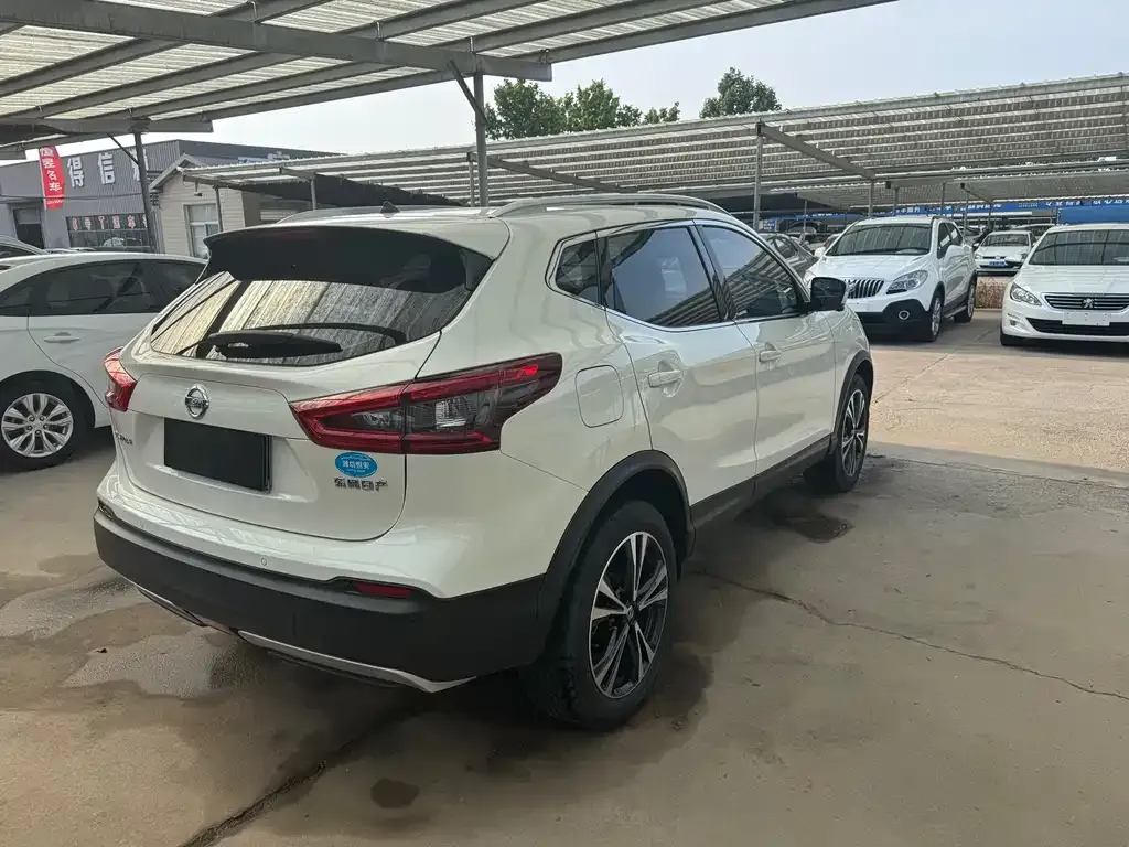 Nissan Qashqai — фото 5