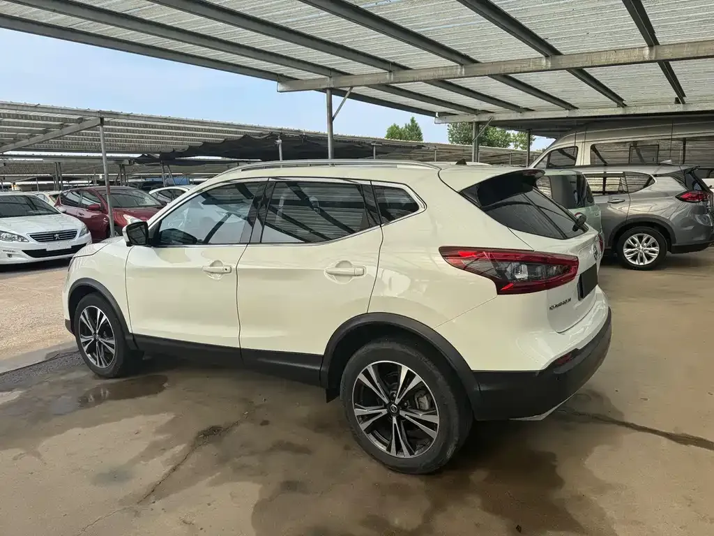 Nissan Qashqai — фото 6
