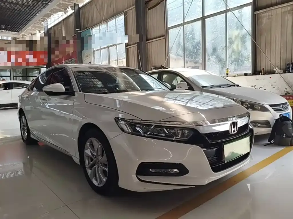 Honda Accord — фото 4