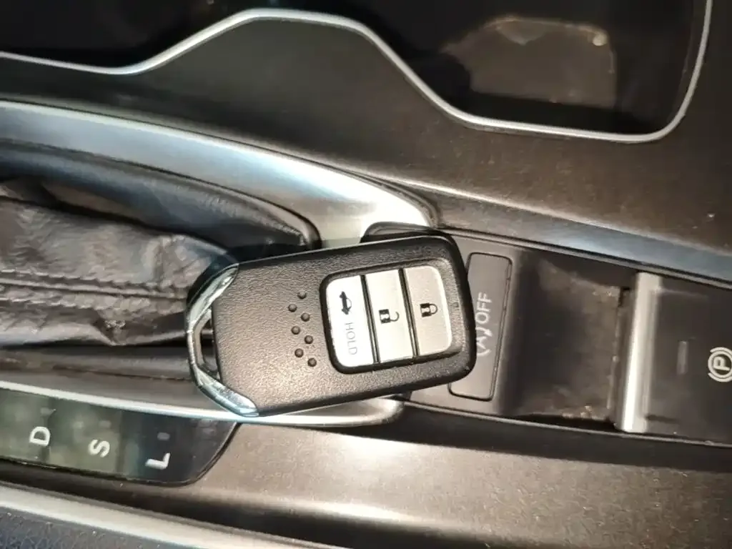 Honda Accord — фото 3