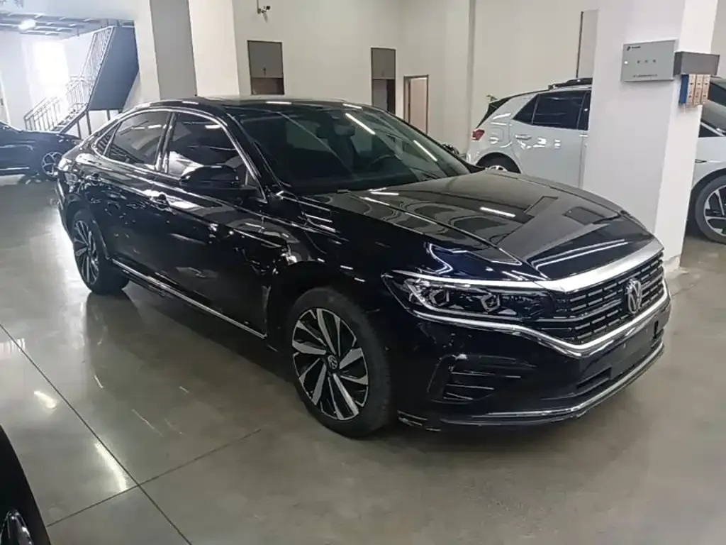 Volkswagen Passat — фото 9