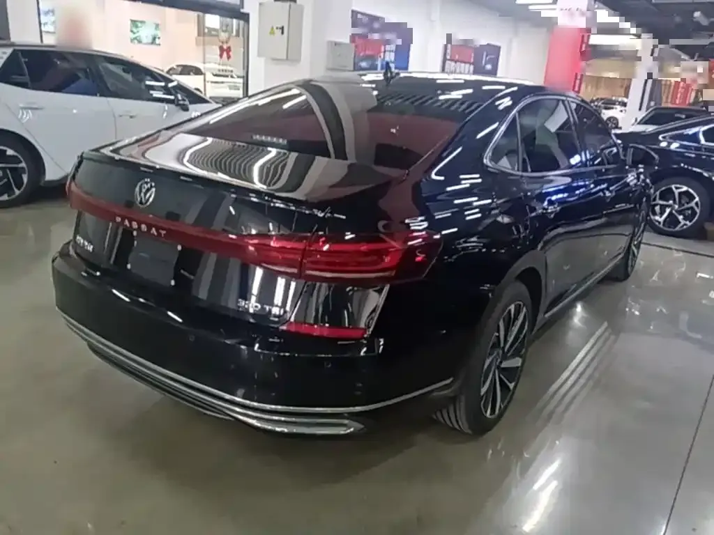Volkswagen Passat — фото 3