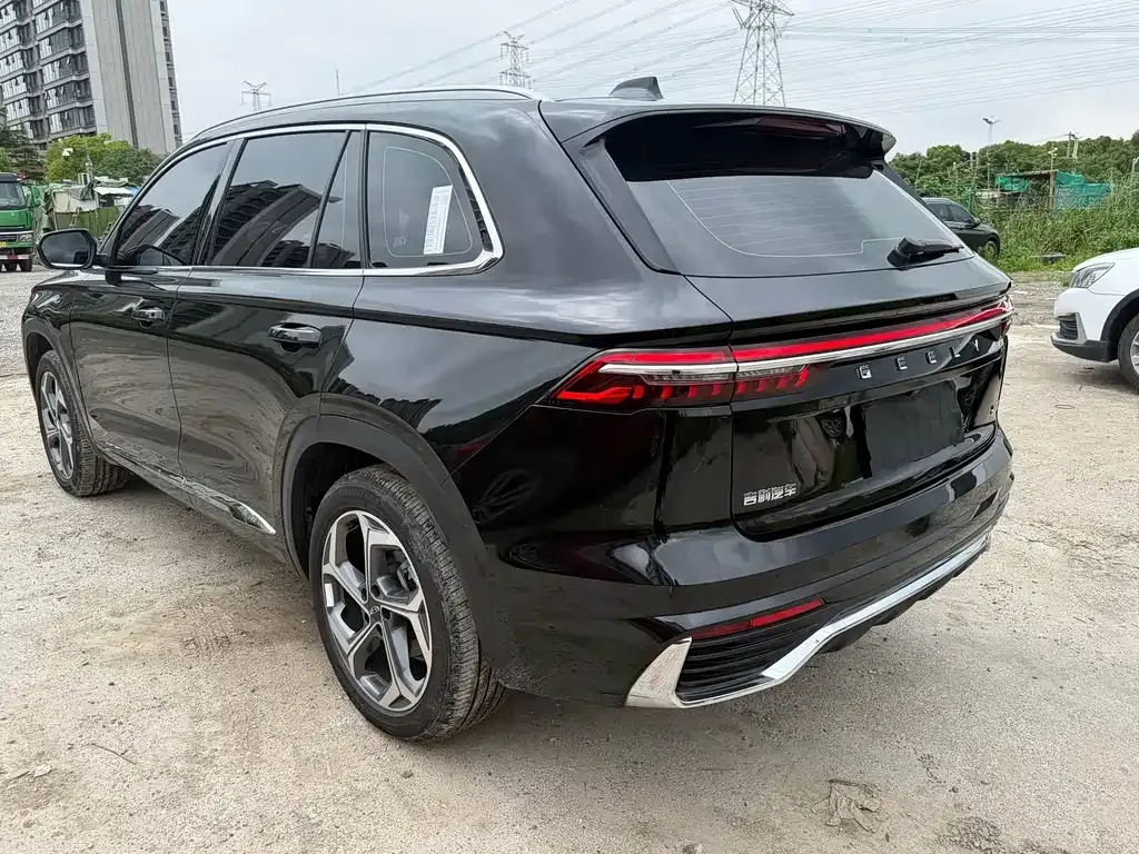 Geely Xingyue L — фото 6