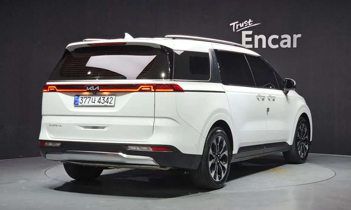 Kia Carnival — фото 2