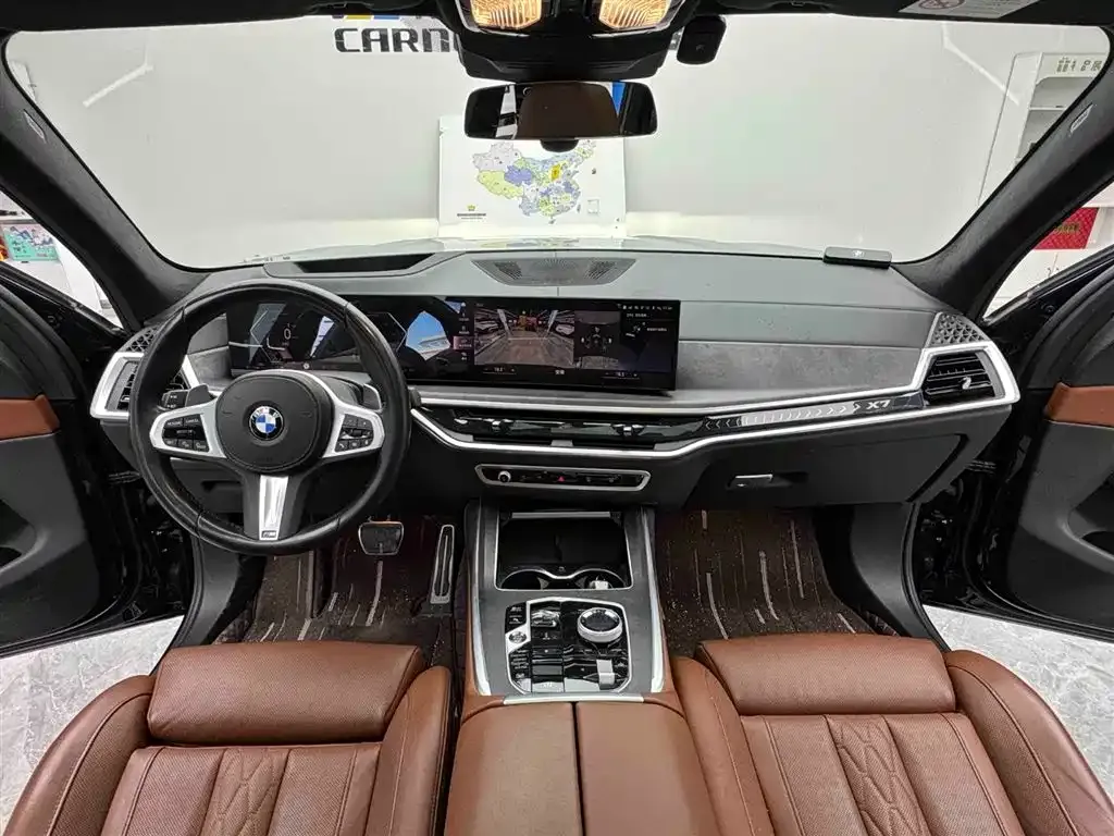 BMW X7 — фото 10