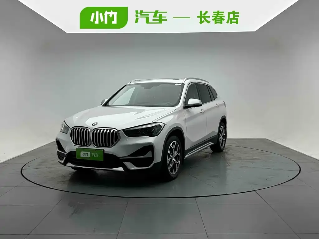 BMW X1 — фото 1