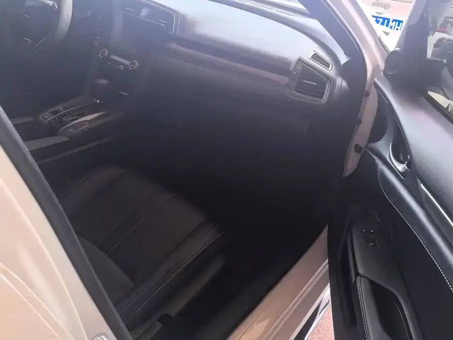 Honda Civic — фото 5
