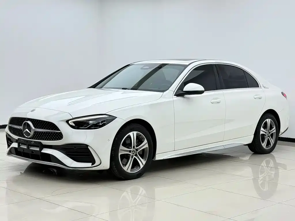 Mercedes-Benz C-Class — фото 1