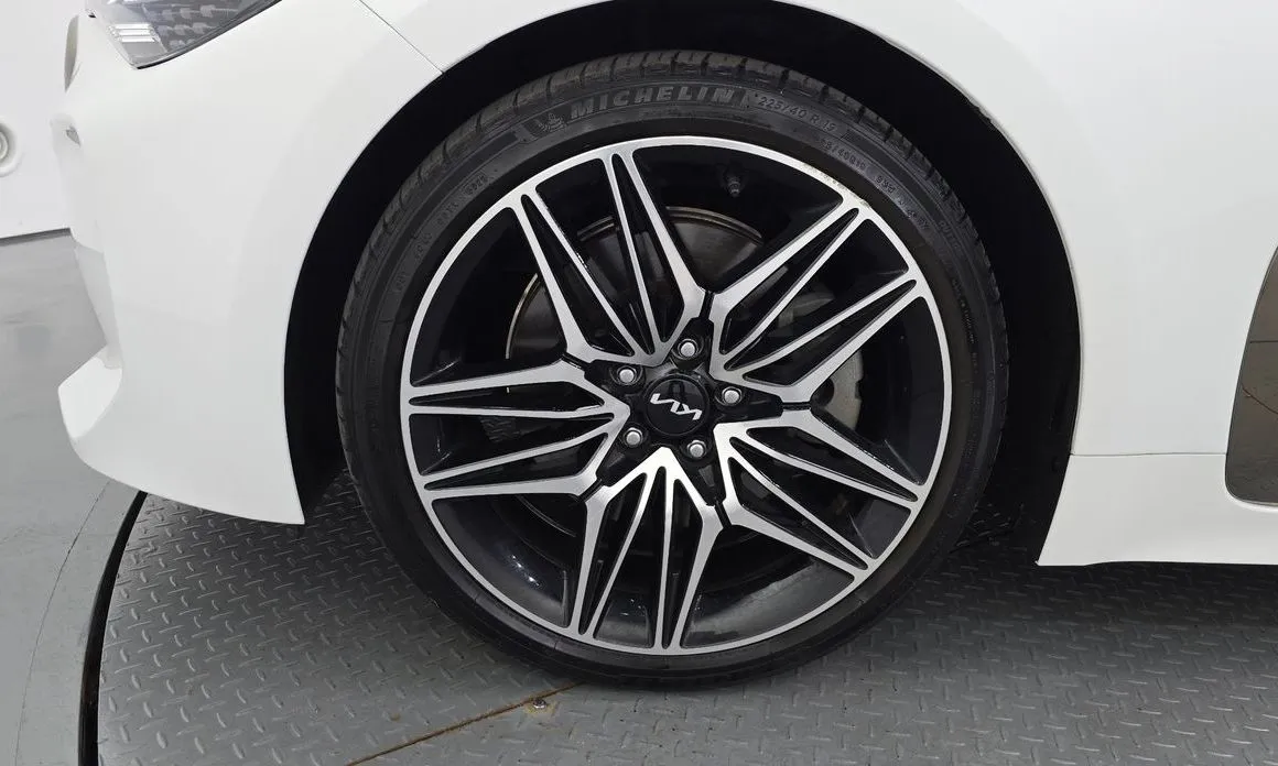 Kia Stinger 2023 из KR, фото 10