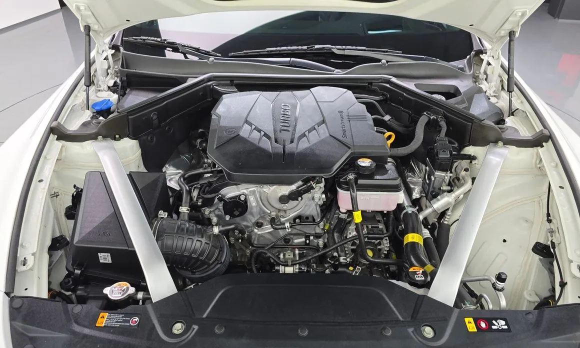 Kia Stinger 2023 из KR, фото 8